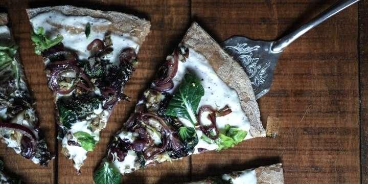 Smarrig vegetarisk rågpizza och ett krispigt vintips
