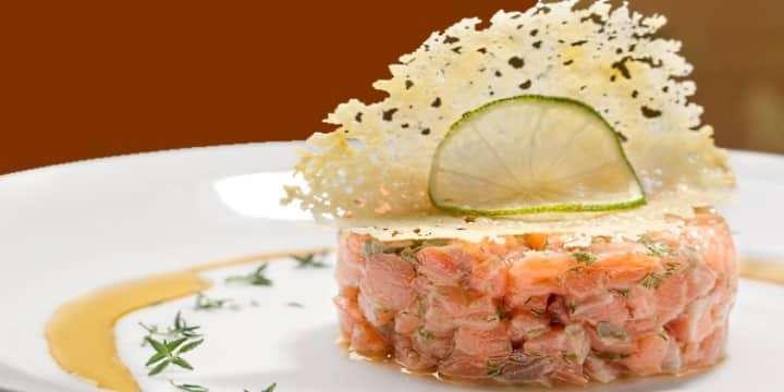 Fräsig laxtartar & ett stilfullt Loire-vin