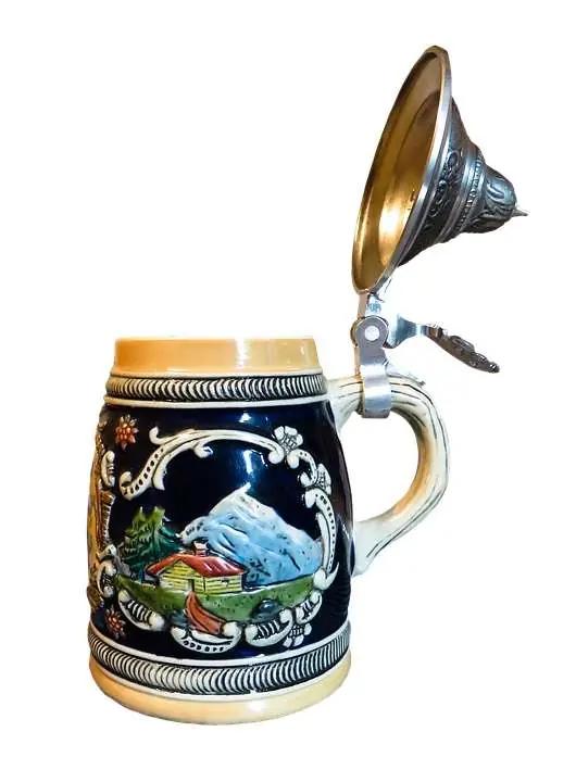 Zickelbier - en gammal läckert målad keramik sejdel