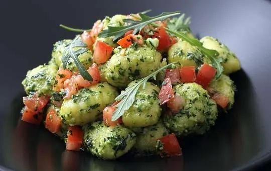 Sangiovese - gnudo med örtpesto
