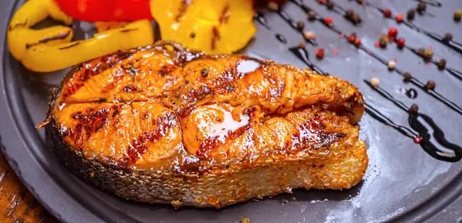 vitt vin till grillad lax - balsamico laxkotlett
