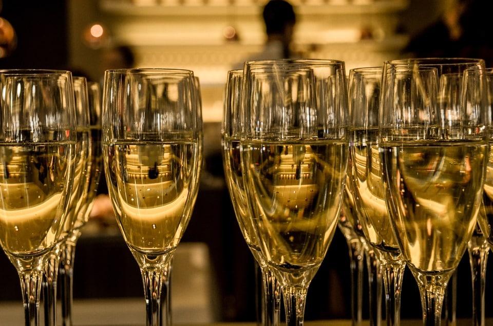 Meditera med Champagne!