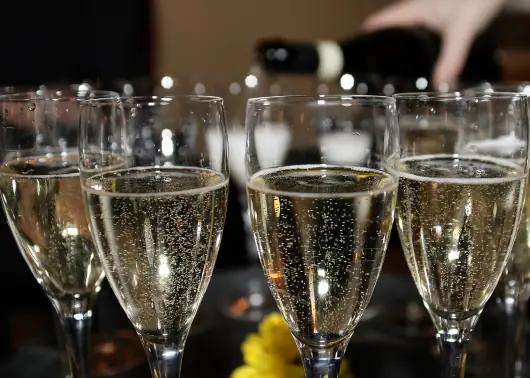 Champagne: flöjtglas